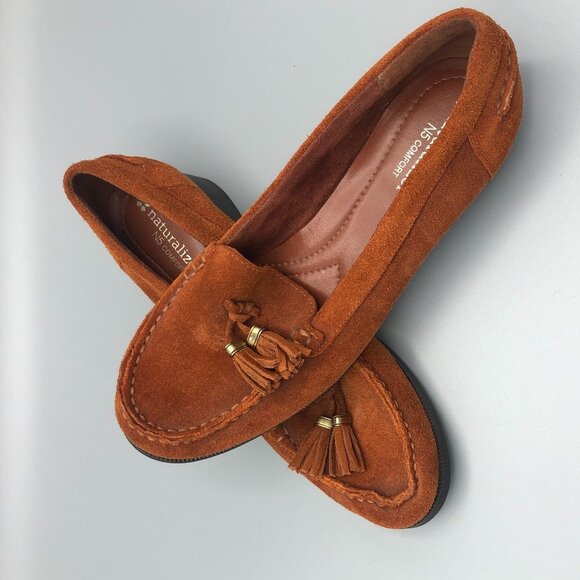 Naturalizer N5 Comfort Suede Mocassin Style Shoe - Picture 16 of 16